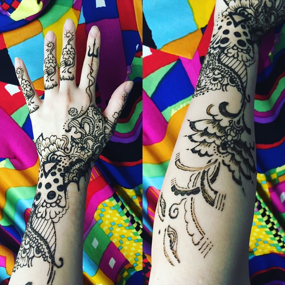 マユライ/チャーリー/ヘナタトゥー